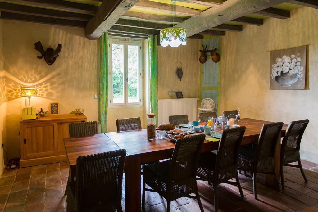 Bed and Breakfast Au Mas Des Calmettes Parisot  Exteriér fotografie