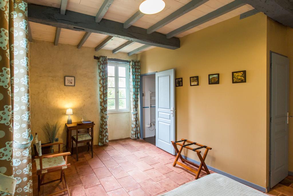 Bed and Breakfast Au Mas Des Calmettes Parisot  Exteriér fotografie