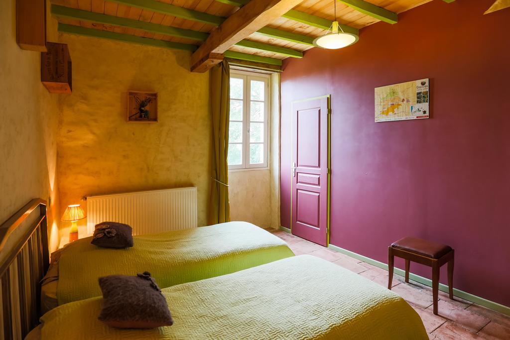 Bed and Breakfast Au Mas Des Calmettes Parisot  Exteriér fotografie