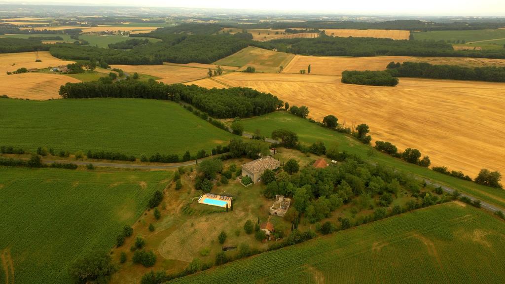 Bed and Breakfast Au Mas Des Calmettes Parisot  Exteriér fotografie