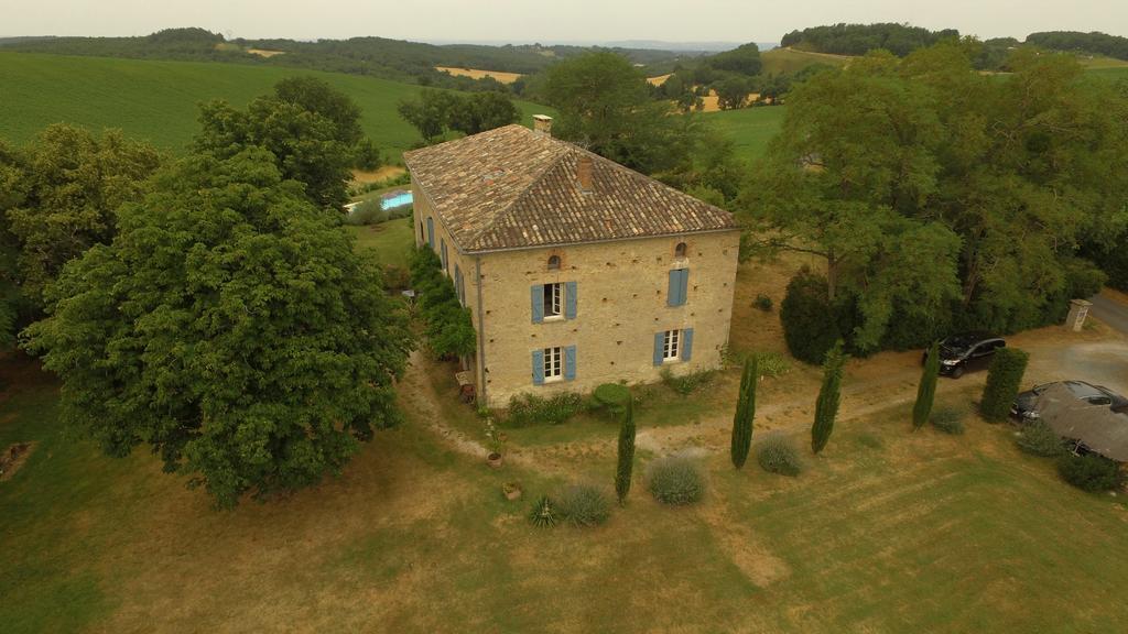 Bed and Breakfast Au Mas Des Calmettes Parisot  Exteriér fotografie